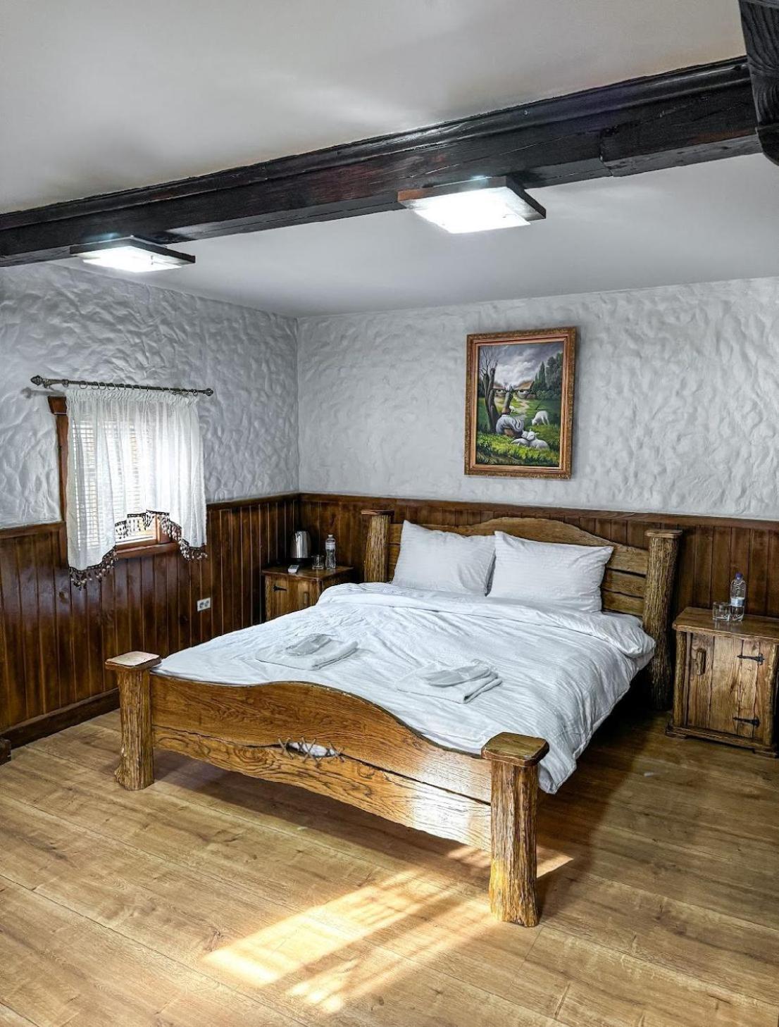 Orlyne Gnizdo Hotel Chernivtsi Phòng bức ảnh