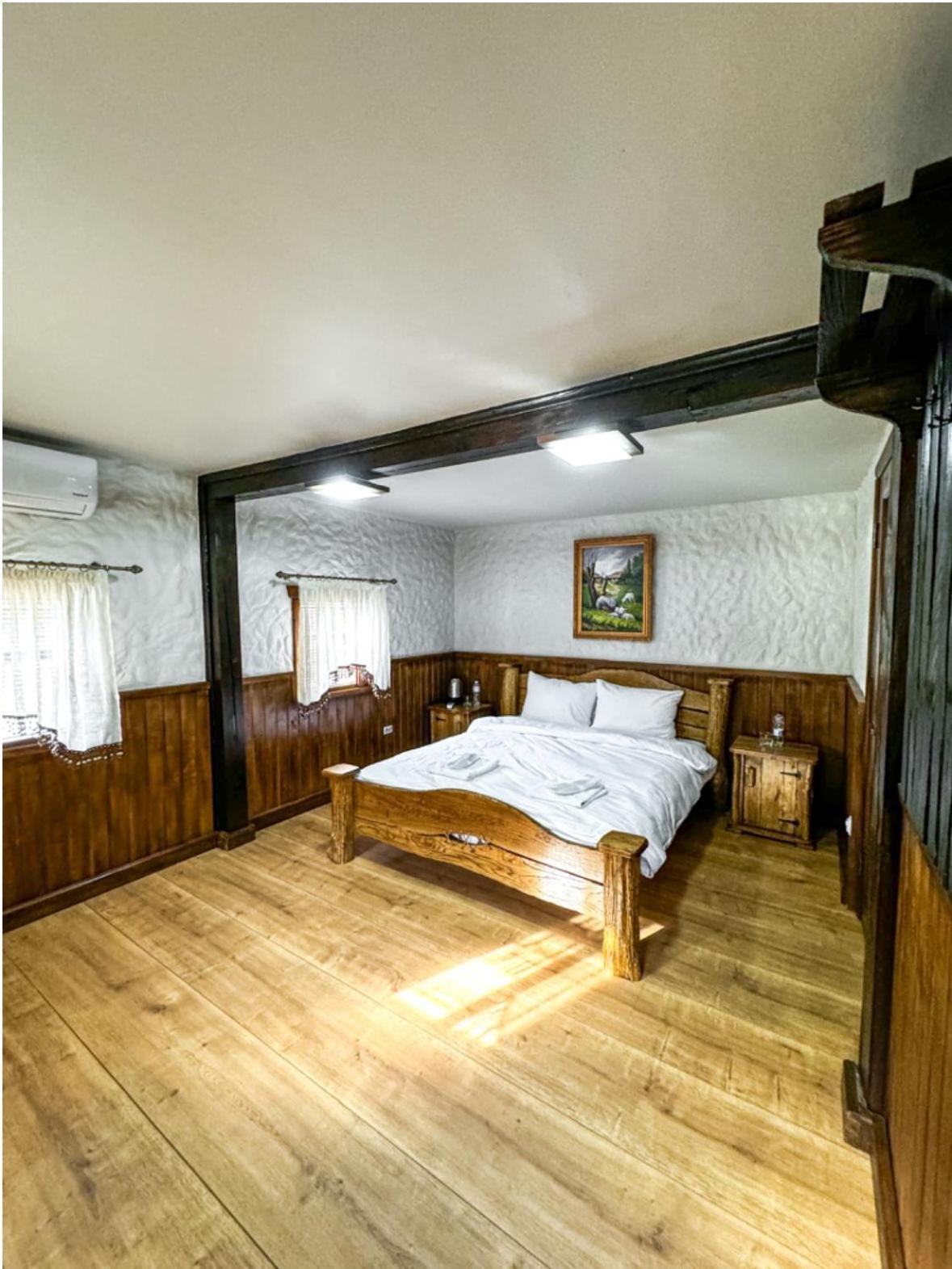 Orlyne Gnizdo Hotel Chernivtsi Phòng bức ảnh