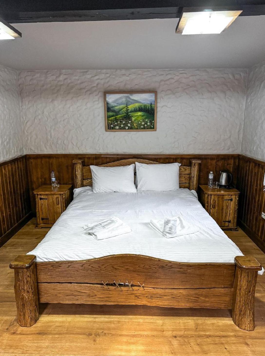Orlyne Gnizdo Hotel Chernivtsi Phòng bức ảnh