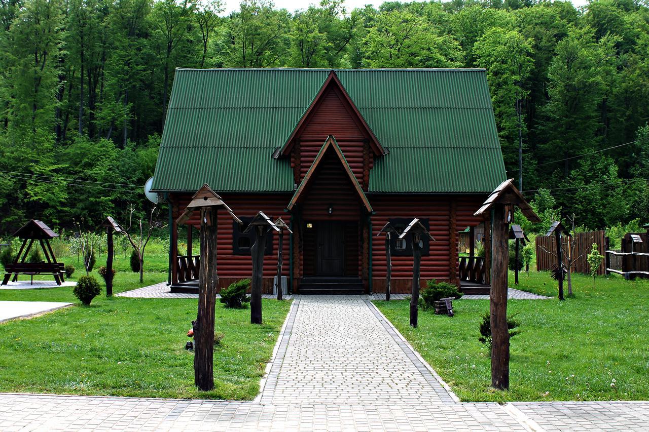 Orlyne Gnizdo Hotel Chernivtsi Ngoại thất bức ảnh